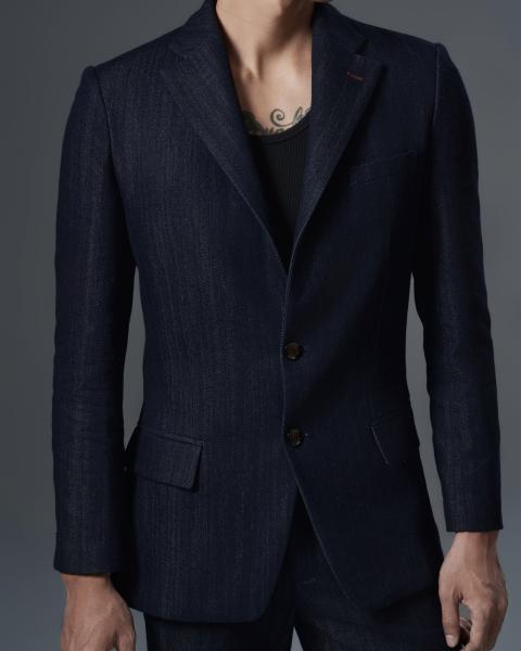 Men’s solid navy suit