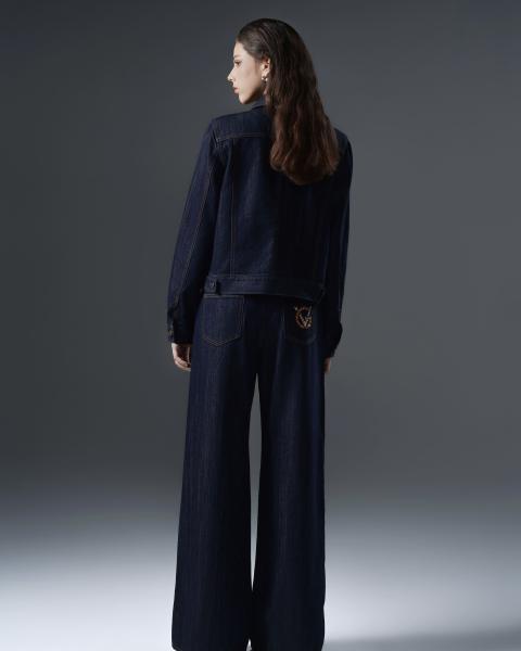 Navy blue women’s denim set with contrast stitching