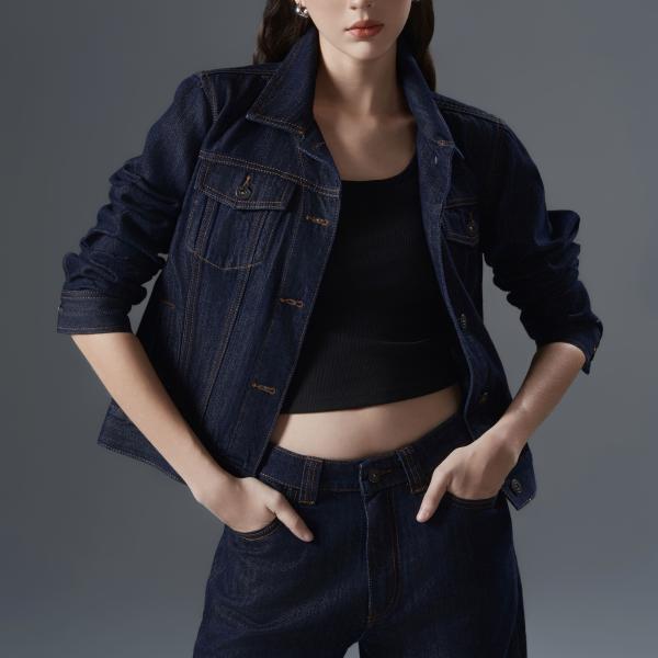 Navy blue women’s denim set with contrast stitching